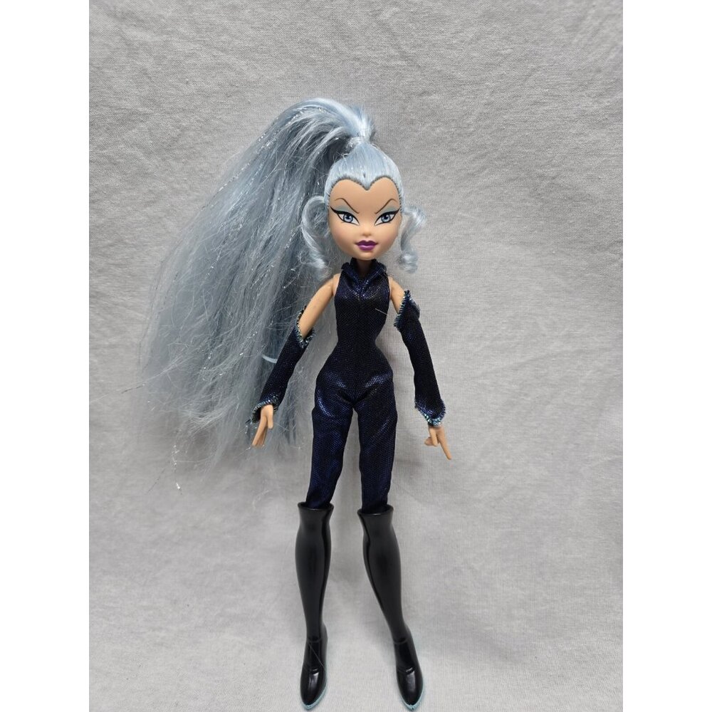 Winx Club Icy Doll Fairy Witch First Wave Clothes 2004 Mattel READ